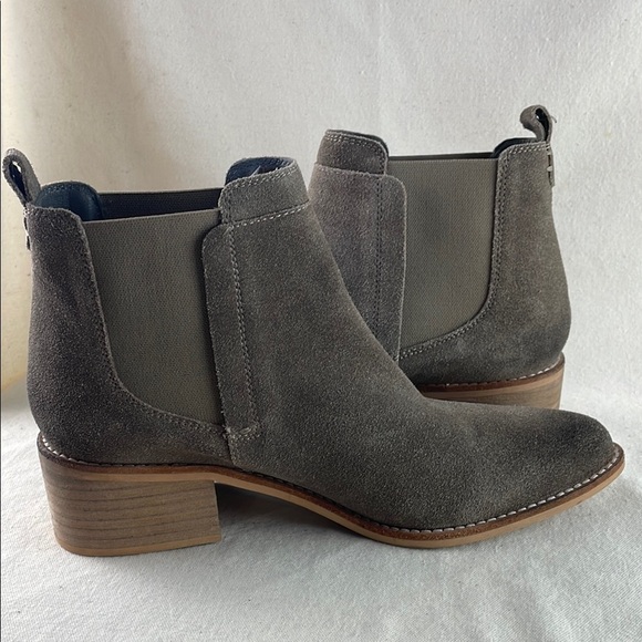 CREVO Taupe Suede Ankle Boots Size 9 - Picture 6 of 10